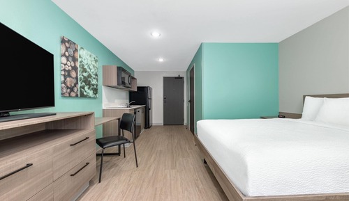 Suite, 2 Queen Beds, Non Smoking