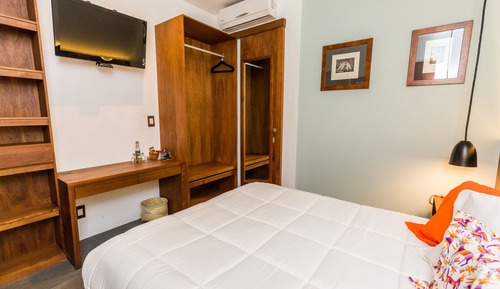 Standard Room, 1 Queen Bed