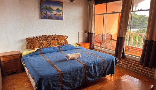 Comfort Room, Lake View