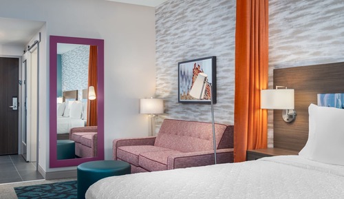 Studio Suite, 1 King Bed (Hearing)
