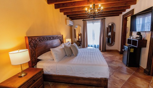 Luxury Suite, City View