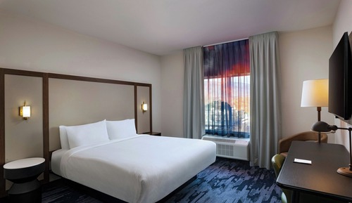 Room, 1 King Bed (Hearing Accessible)