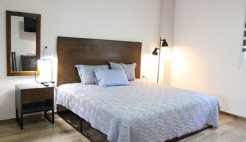 Deluxe Studio Suite