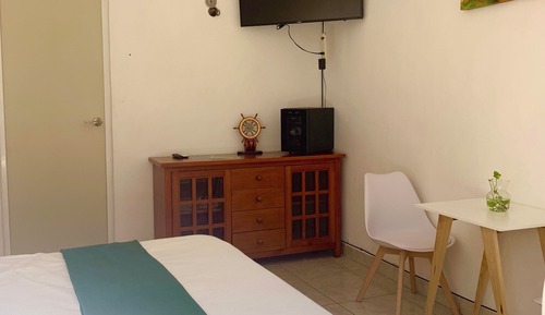 Comfort Room, Connecting Rooms, Garden View