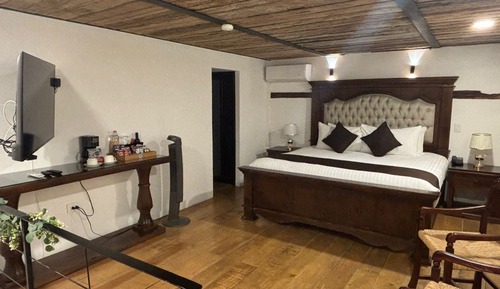 Junior Suite 1