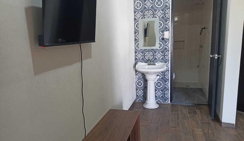 Elite Double Room, 1 King Bed, Non Smoking, Private Bathroom