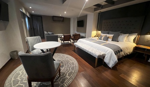 Honeymoon Room