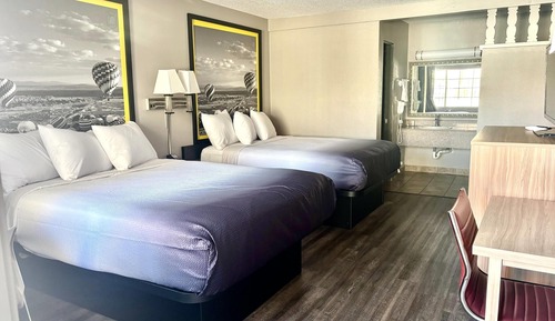 Room, 2 Queen Beds, Non Smoking