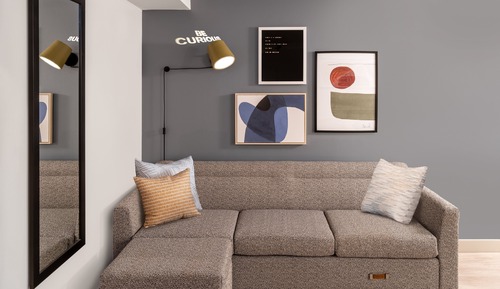 Suite, 1 King Bed, Roll-in Shower (Mobility Accessible)