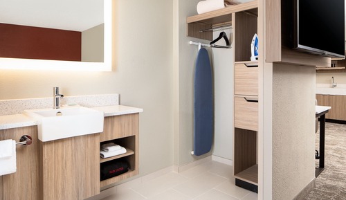 Suite, Multiple Beds, Accessible Bathtub, City View