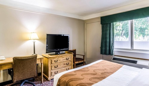 Standard Room, 1 Queen Bed, Non Smoking