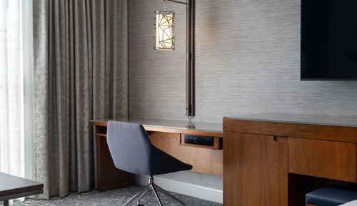 Suite, 1 Queen Bed with Sofa bed, Fireplace (Mobility Accessible, Roll-In Shower)