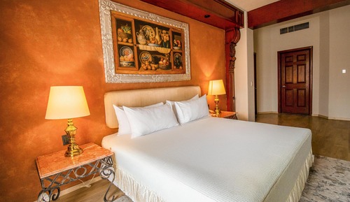 Suite, 1 Bedroom, 1 King Bed