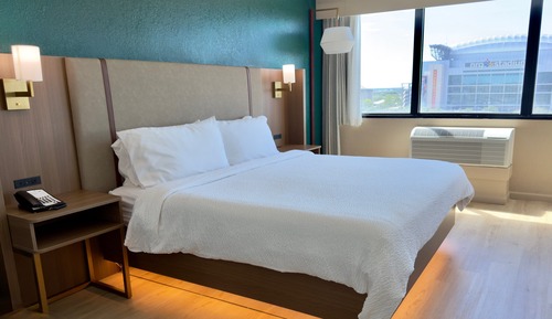 Premium Room, 1 King Bed (Stadium Mid View)