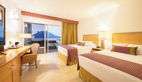 Lake View Deluxe Room