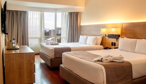 Executive Suite, 2 Queen Beds (with Sofa Bed)
