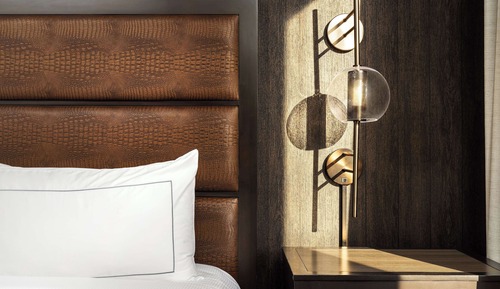 Suite, 1 Queen Bed, Bathtub