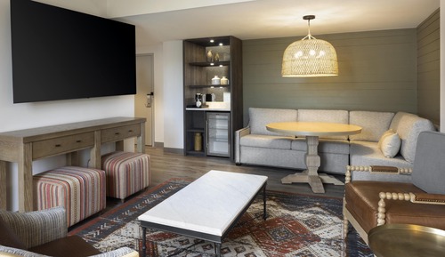 Suite, Patio (Hill Country, Preferred)