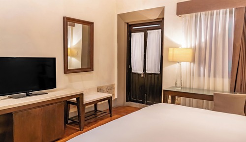 Novicias Cama King Size