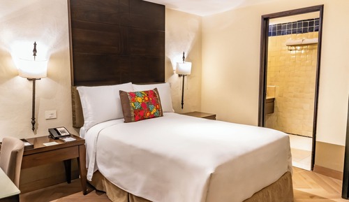 Novicias Cama Matrimonial