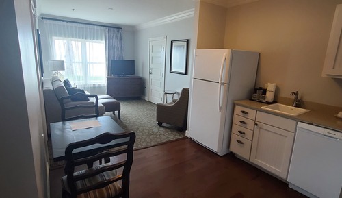 Suite, Bay View