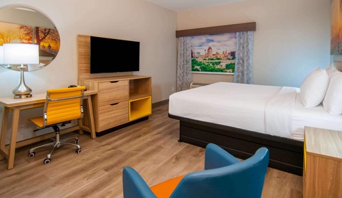 Suite, 1 King Bed with Sofa bed, Non Smoking