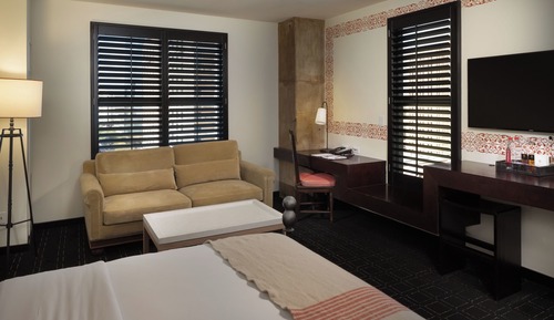 Executive Room, 1 King Bed, River View