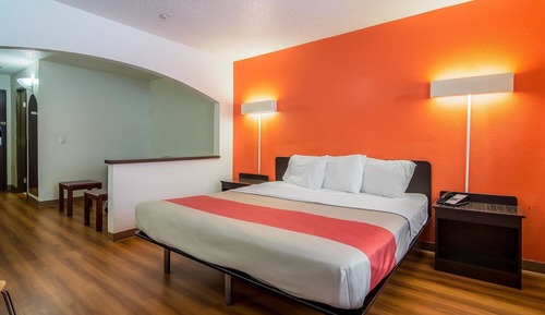 Standard Room, 1 King Bed, Non Smoking