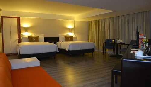 Suite, 2 Queen Beds, Non Smoking