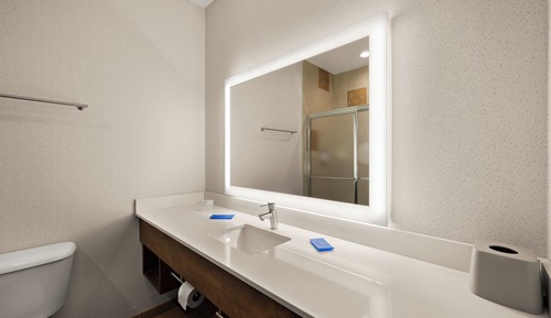 Standard Room, 1 Queen Bed