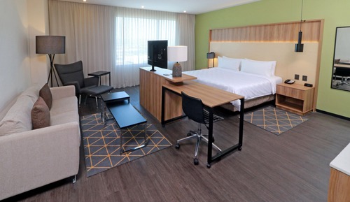 Premium Room, 1 King Bed, City View