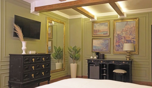 Superior Room, 1 King Bed