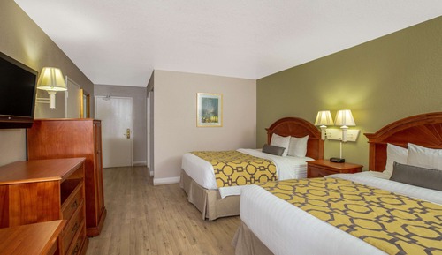 Room, 2 Queen Beds, Accessible, Non Smoking