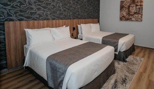 Room, 2 Queen Beds, Non Smoking