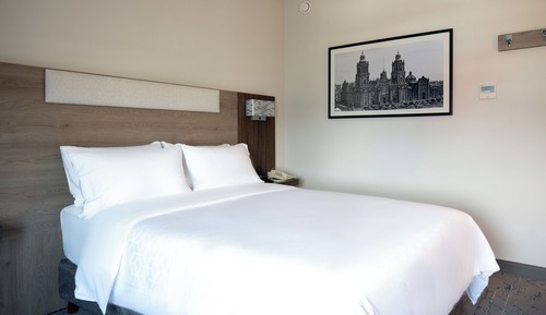 Standard Room, 1 Queen Bed, Accessible