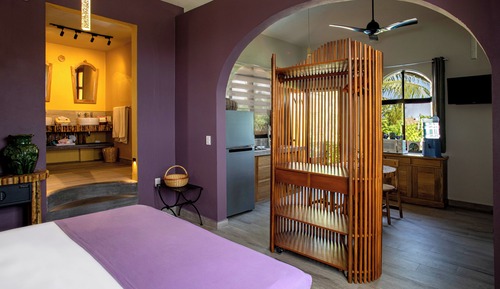 Deluxe Studio Suite