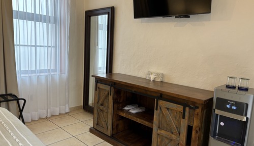 Deluxe Room, 1 King Bed, Private Bathroom, Courtyard View (Bonita by Galerias Precia)