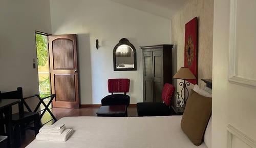 Executive Room, 1 Bedroom, Courtyard View