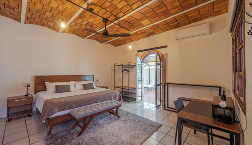 Habitacion House
