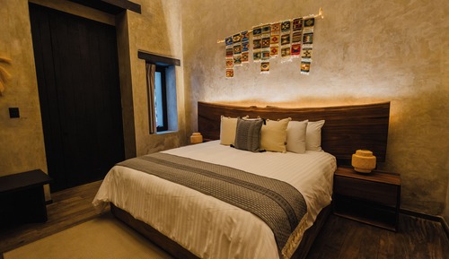 Superior Suite, Courtyard View