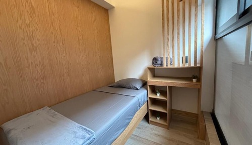 Single Room, Shared Bathroom