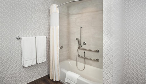 Room, 2 Queen Beds, Accessible, Non Smoking (w/ bathtub)