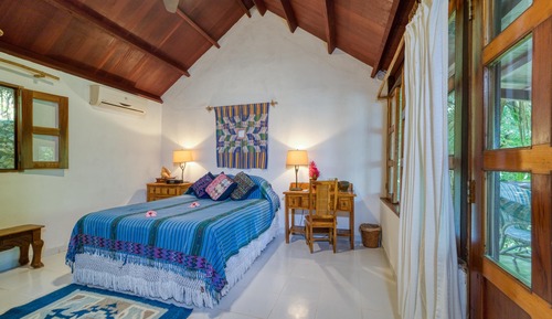 Rainforest Casita