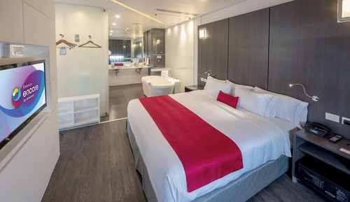 Suite, 1 King Bed, Non Smoking (Relax)