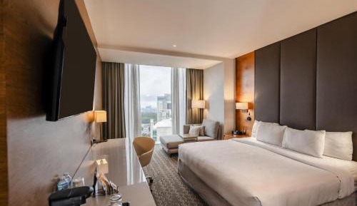 Junior King Suite with Seating Area