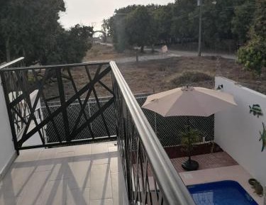 Apartment with Pool View 