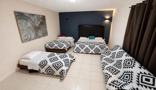 Deluxe Family Room
