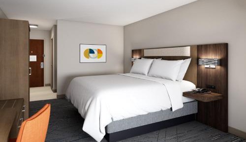 King Room with Partial Bay View