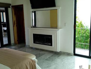 Deluxe King Studio