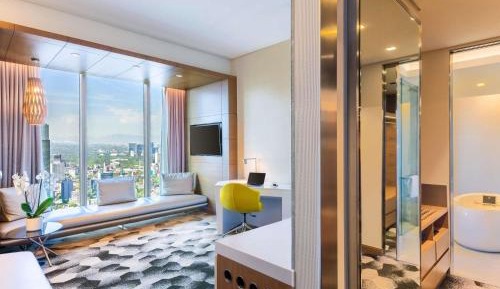 Prestige King Suite with View and Club Access